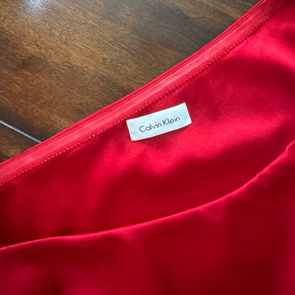 Guess Elegant Shiny Red One-Shoulder Dress Size 6 - Picture 6 of 8